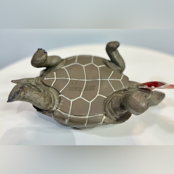 Safari Ltd. Incredible Creatures Tortoise 🐢 
Handsome Rubberized likenesss. Fun! - Picture 8 of 11